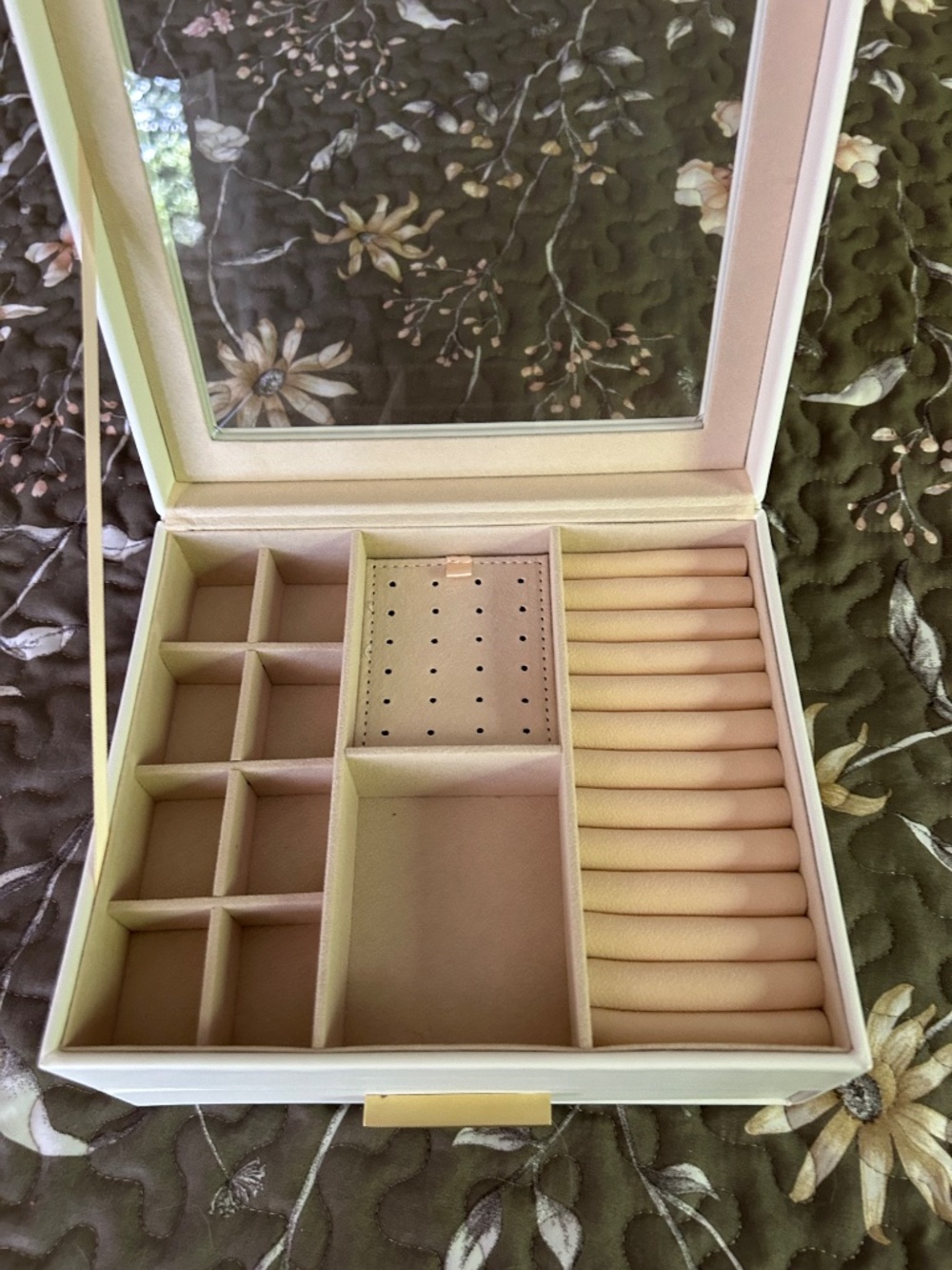 Jewelry Box - Picture 4 of 5